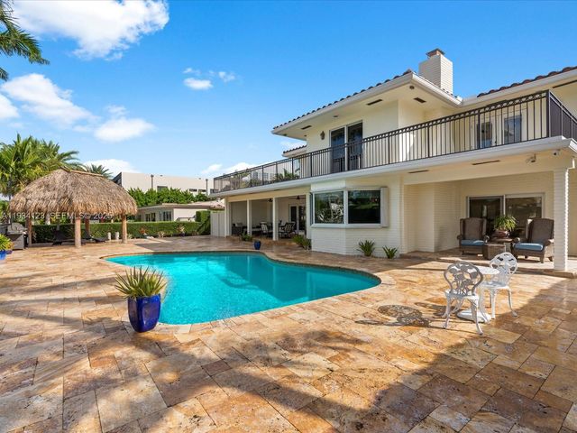 624 Palm Dr, Hallandale Beach, FL 33009