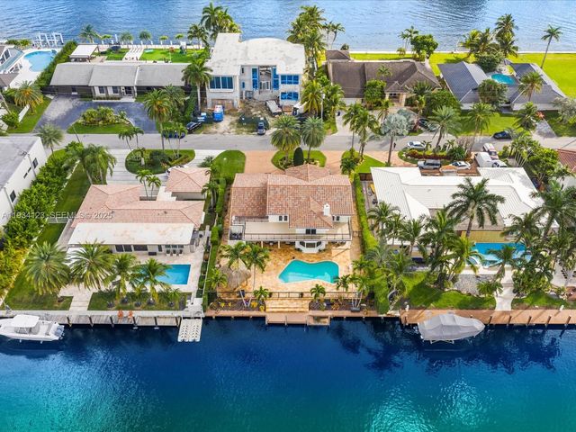 624 Palm Dr, Hallandale Beach, FL 33009