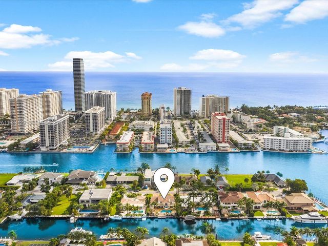 624 Palm Dr, Hallandale Beach, FL 33009