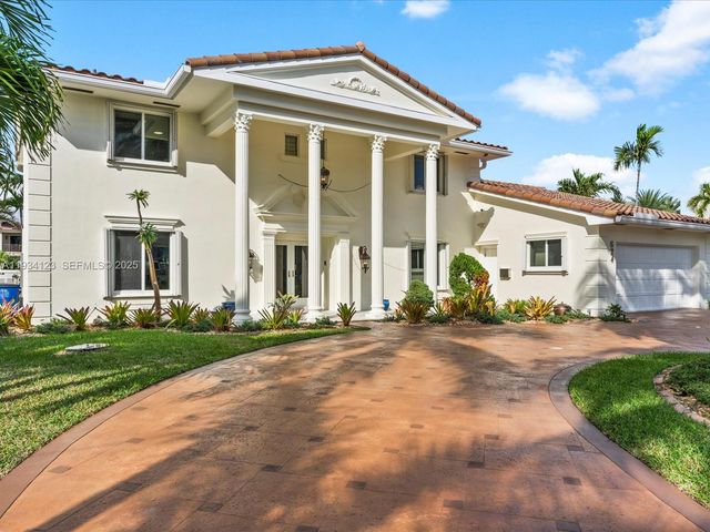 624 Palm Dr, Hallandale Beach, FL 33009