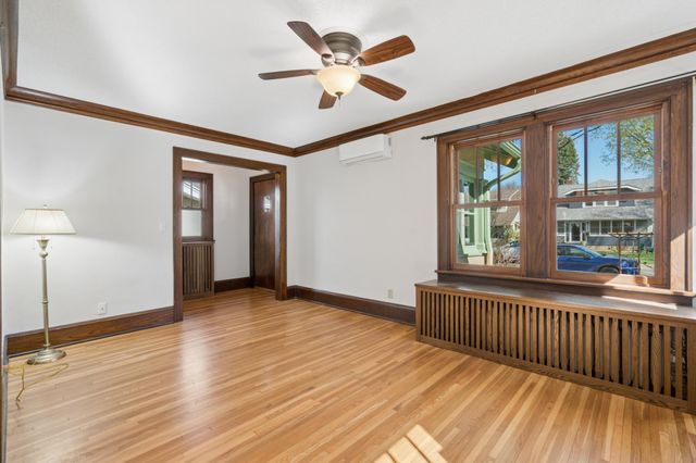 1594 Wellesley Avenue, Saint Paul, MN 55105