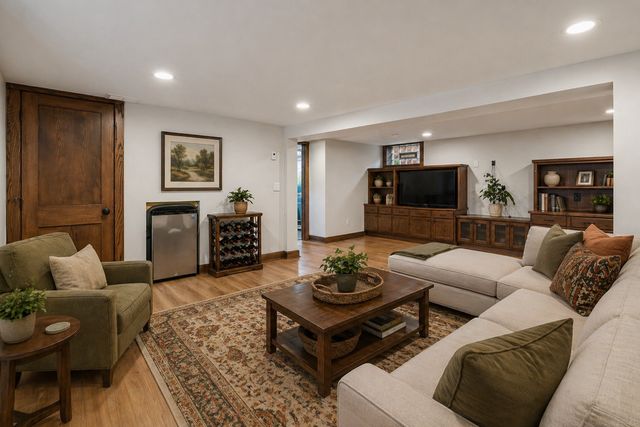 1594 Wellesley Avenue, Saint Paul, MN 55105