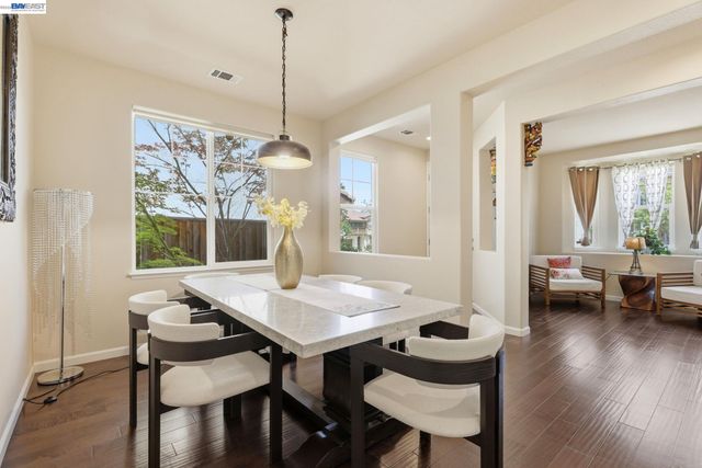 5029 Queensbury Way, San Ramon, CA 94582