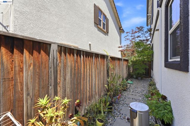 5029 Queensbury Way, San Ramon, CA 94582