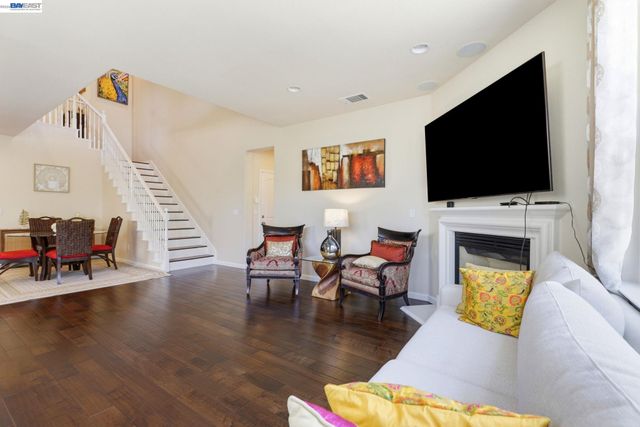 5029 Queensbury Way, San Ramon, CA 94582