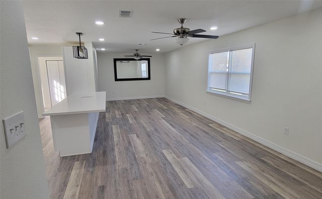 1213 N Natchez Drive, Texas City, TX 77591