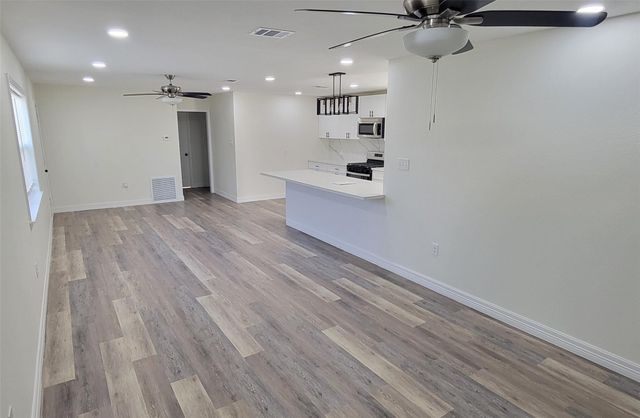 1213 N Natchez Drive, Texas City, TX 77591