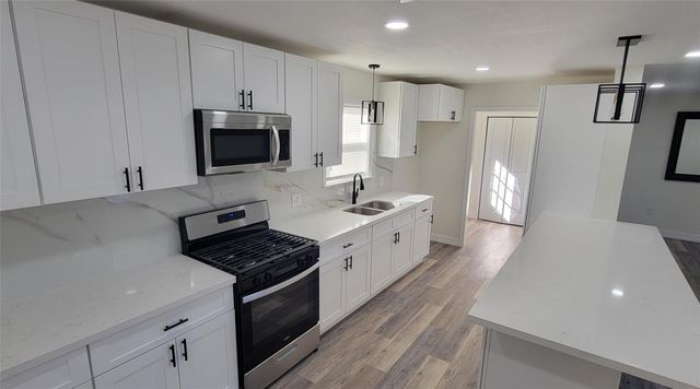 1213 N Natchez Drive, Texas City, TX 77591