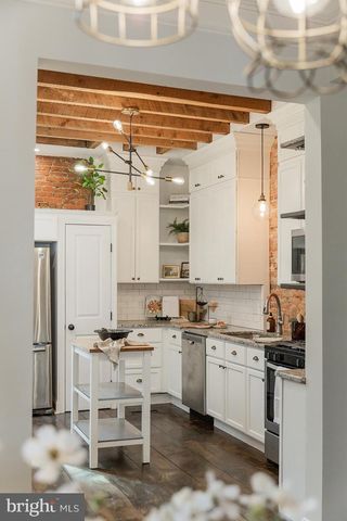 136 N PLUM ST, Lancaster, PA 17602