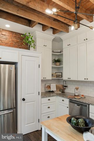 136 N PLUM ST, Lancaster, PA 17602