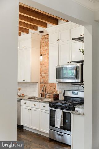 136 N PLUM ST, Lancaster, PA 17602