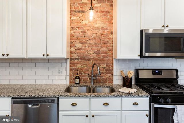 136 N PLUM ST, Lancaster, PA 17602
