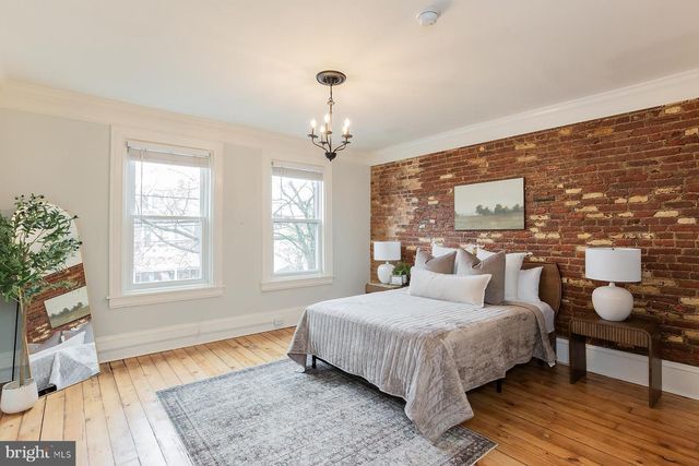 136 N PLUM ST, Lancaster, PA 17602