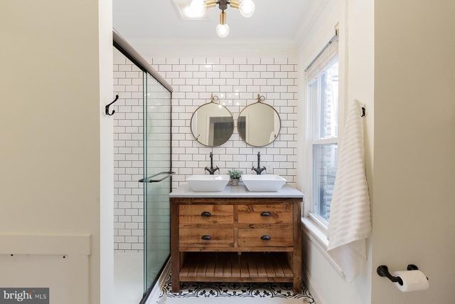 136 N PLUM ST, Lancaster, PA 17602