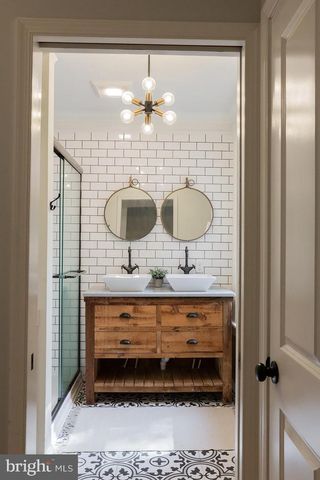 136 N PLUM ST, Lancaster, PA 17602