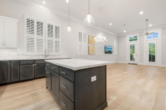 5306 S Capitol Street, Houston, TX 77023