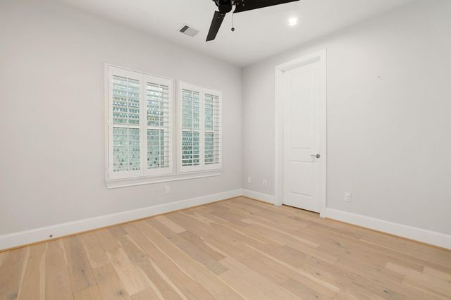 5306 S Capitol Street, Houston, TX 77023