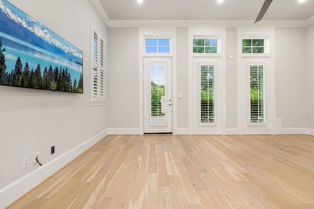 5306 S Capitol Street, Houston, TX 77023