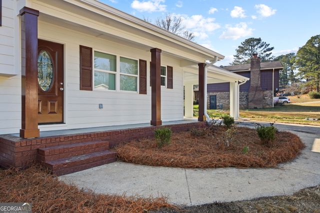 2120 Knighton Drive, South Fulton, GA 30349
