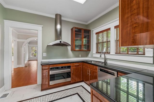 1107 W HORATIO STREET, Tampa, FL 33606
