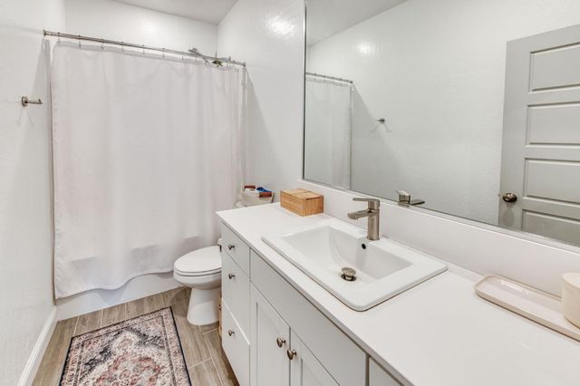 7063 W Twain Avenue, Fresno, CA 93723