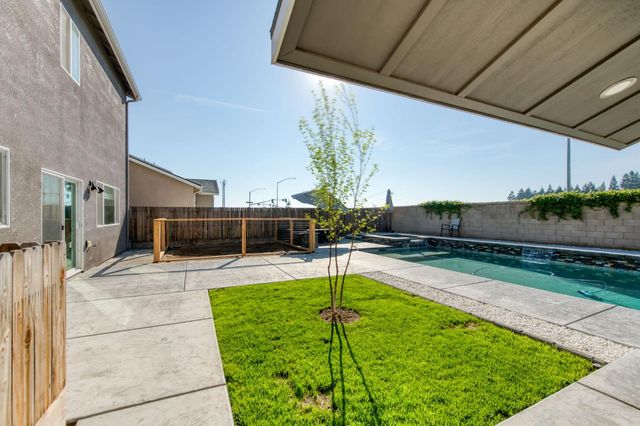 7063 W Twain Avenue, Fresno, CA 93723