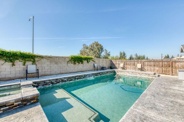 7063 W Twain Avenue, Fresno, CA 93723