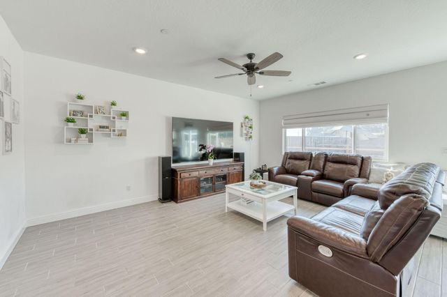 7063 W Twain Avenue, Fresno, CA 93723