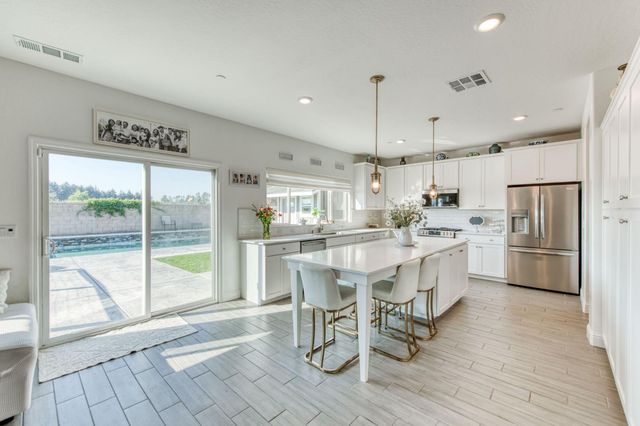 7063 W Twain Avenue, Fresno, CA 93723