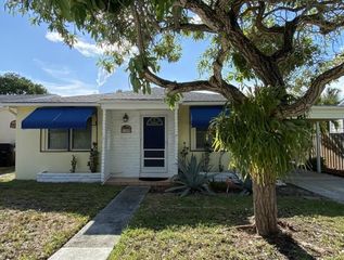 1209 N M Street, Lake Worth Beach, FL 33460
