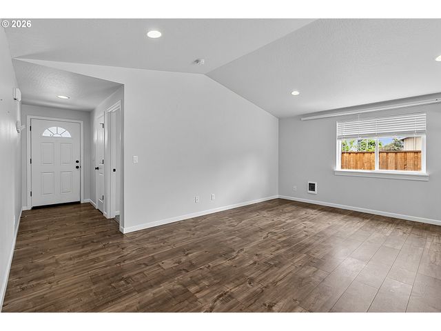 271 LA CASA St, Eugene, OR 97402