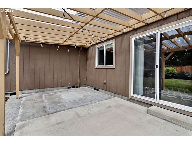 271 LA CASA St, Eugene, OR 97402