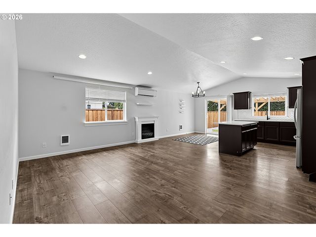 271 LA CASA St, Eugene, OR 97402