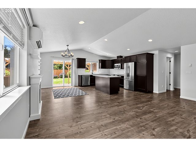 271 LA CASA St, Eugene, OR 97402