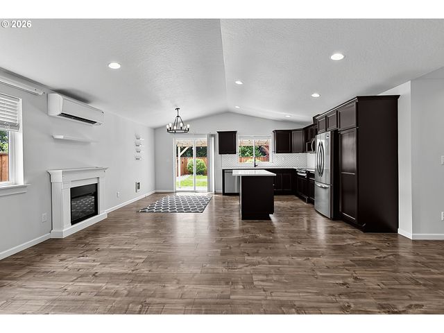 271 LA CASA St, Eugene, OR 97402