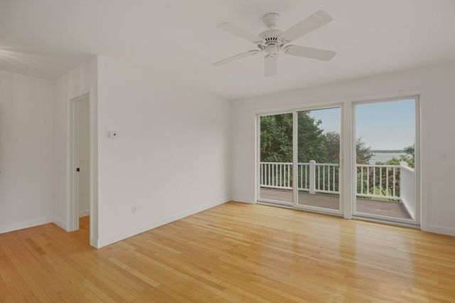 139 Lambie Circle, Portsmouth, RI 02871