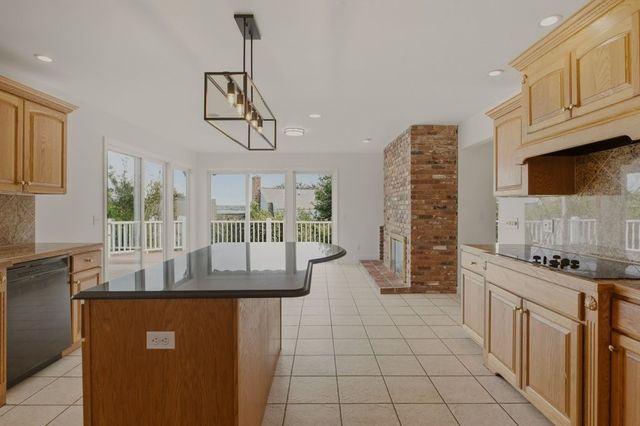 139 Lambie Circle, Portsmouth, RI 02871