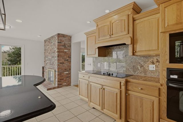 139 Lambie Circle, Portsmouth, RI 02871