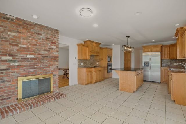 139 Lambie Circle, Portsmouth, RI 02871