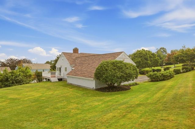 139 Lambie Circle, Portsmouth, RI 02871