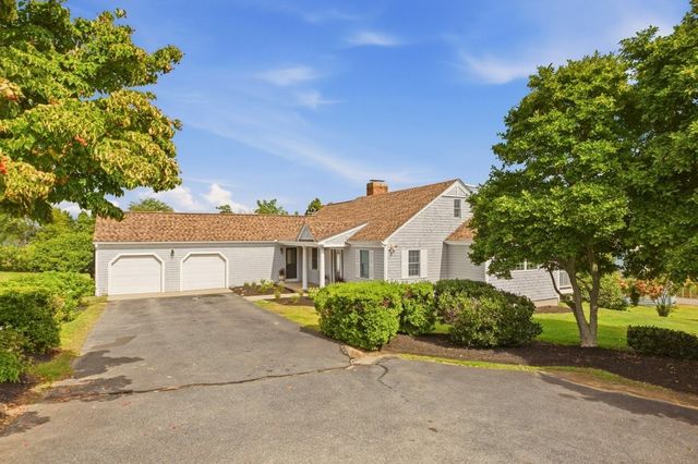 139 Lambie Circle, Portsmouth, RI 02871