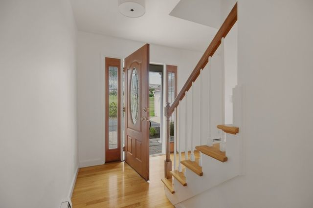 139 Lambie Circle, Portsmouth, RI 02871