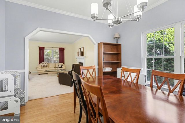 111 KOCH LN, Harrisburg, PA 17112