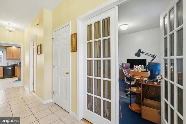 111 KOCH LN, Harrisburg, PA 17112
