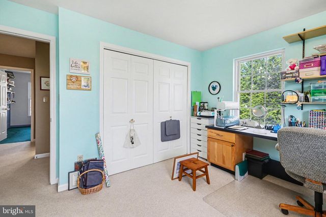 111 KOCH LN, Harrisburg, PA 17112