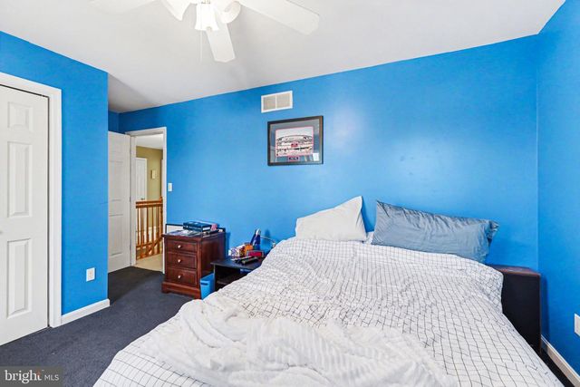 111 KOCH LN, Harrisburg, PA 17112