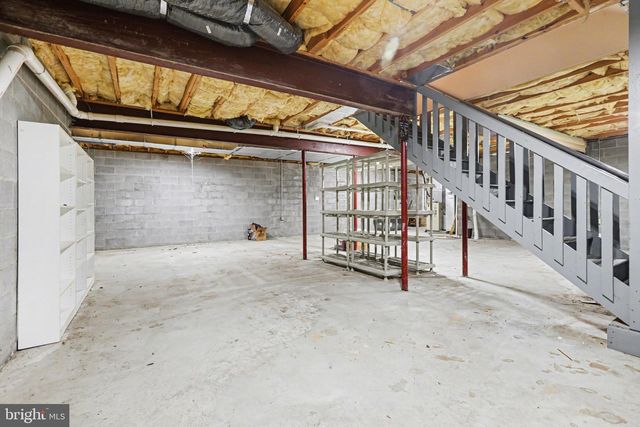 111 KOCH LN, Harrisburg, PA 17112