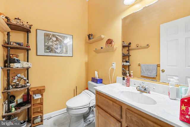 111 KOCH LN, Harrisburg, PA 17112