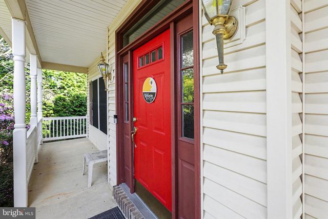 111 KOCH LN, Harrisburg, PA 17112