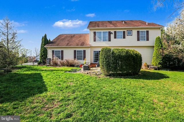 111 KOCH LN, Harrisburg, PA 17112